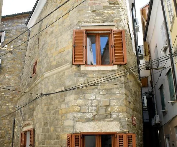 Apartments Ela